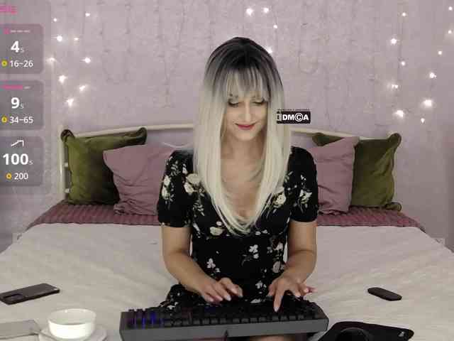 Versavia Sex Cam Show