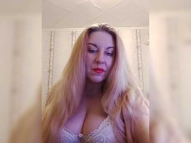 svetlana235 live cam on BongaCams