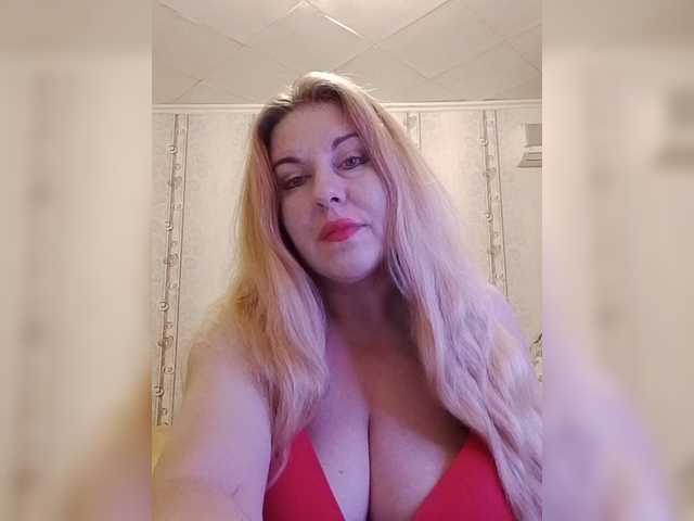 svetlana235 live cam on BongaCams