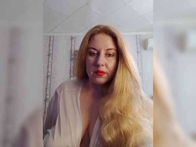 svetlana235 live cam on BongaCams