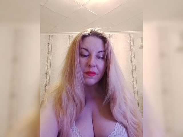 svetlana235 live cam on BongaCams