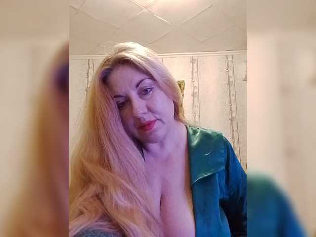 svetlana235 live cam on BongaCams