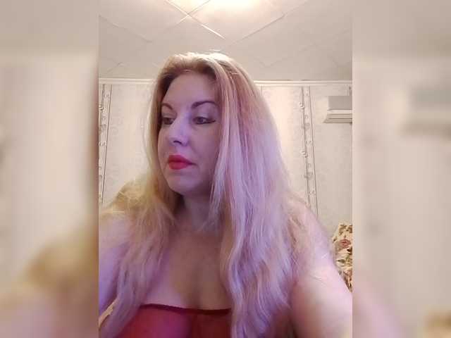 svetlana235 live cam on BongaCams