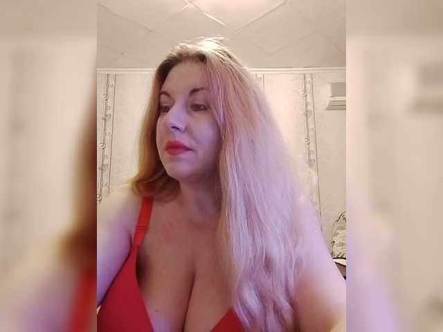 svetlana235 live cam on BongaCams