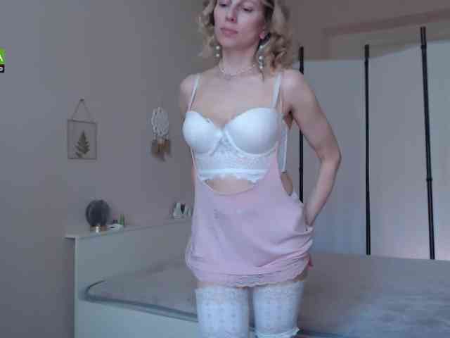 milenadream Live Webcam on BongaCams