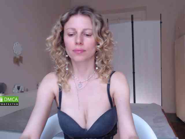Miss_Misso webcam