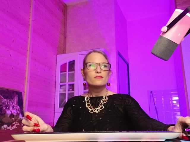 Preview of findom_lady_shine