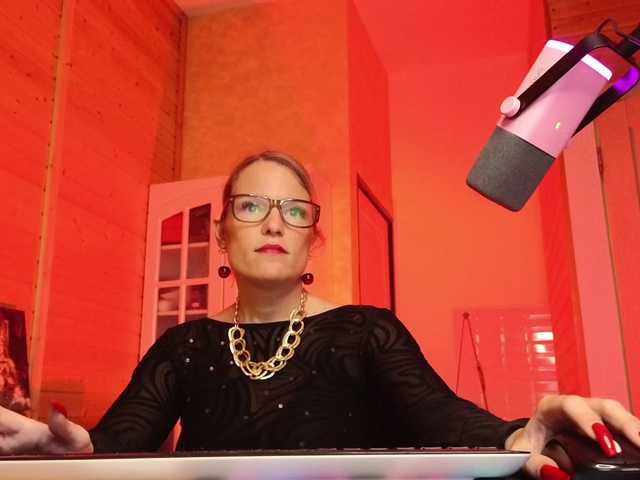 sweeteve050's BongaCams show and profile