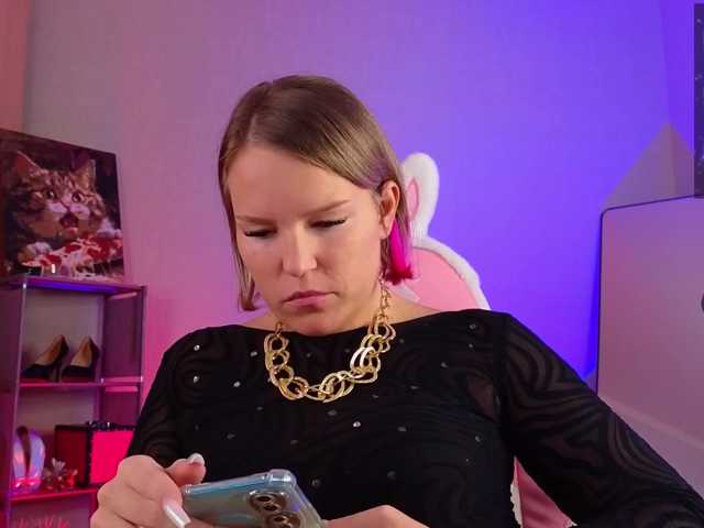 sweeteve050 live cam on BongaCams