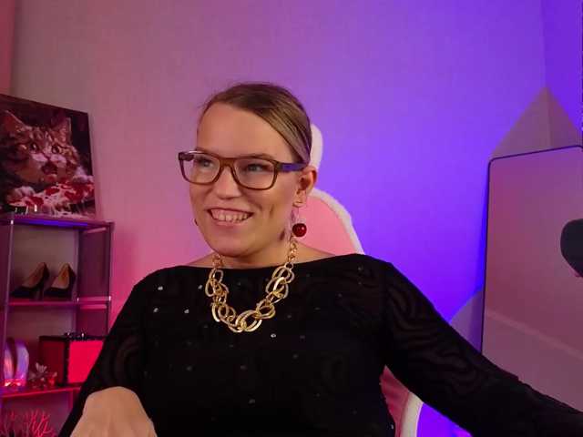 sweeteve050, en vivo ahora en BongaCams