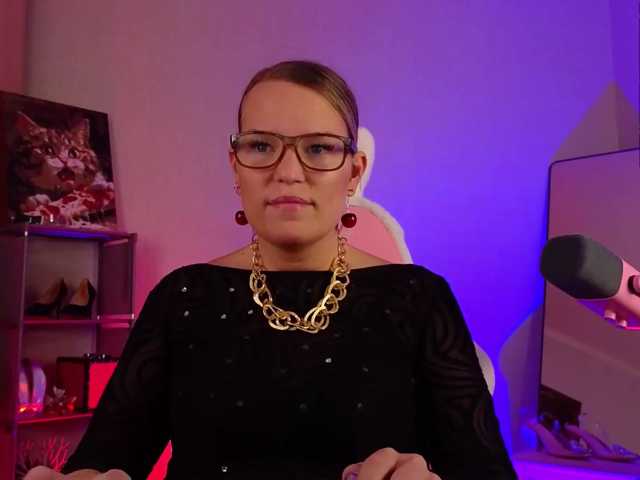 sweeteve050, en vivo ahora en BongaCams