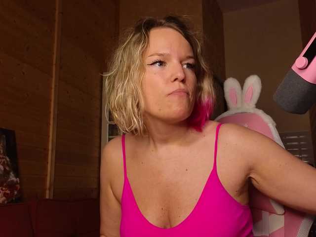 Findom_Lady_Shine