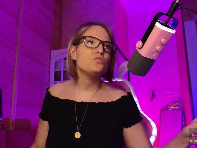 sweeteve050 live cam on BongaCams