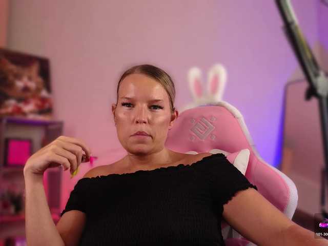 Findom_Lady_Shine