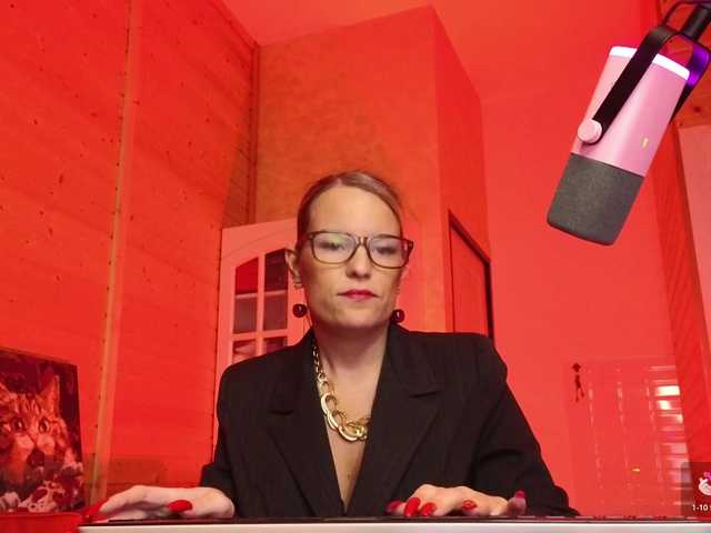 sweeteve050's BongaCams show and profile