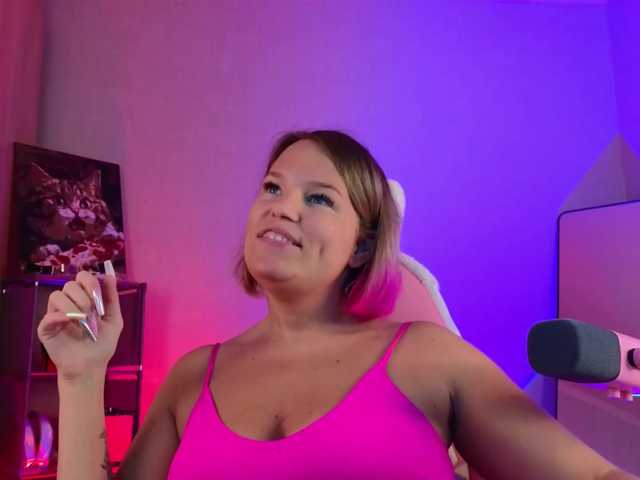 sweeteve050 live cam on BongaCams