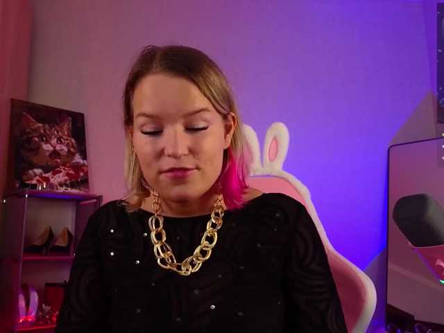 sweeteve050 live cam on BongaCams
