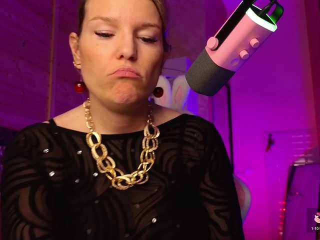 sweeteve050 live cam on BongaCams