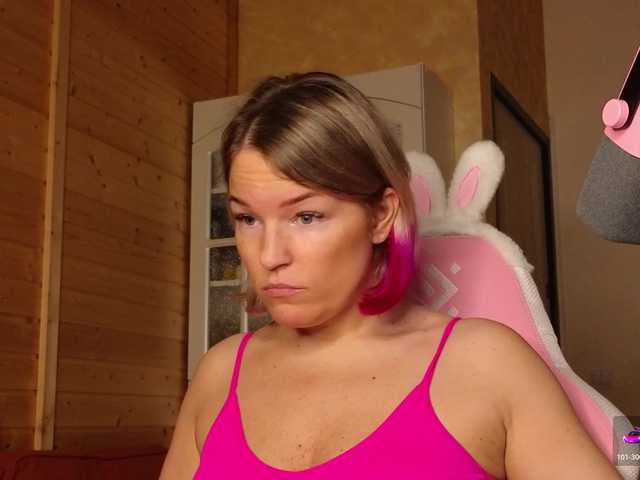 sweeteve050 live cam on BongaCams