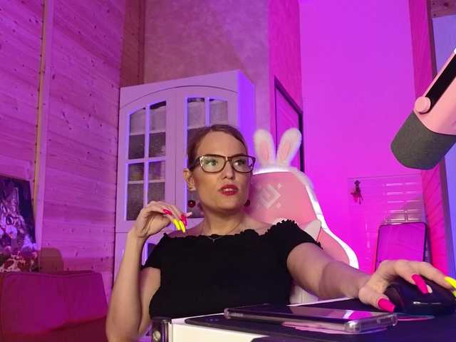 sweeteve050 live cam