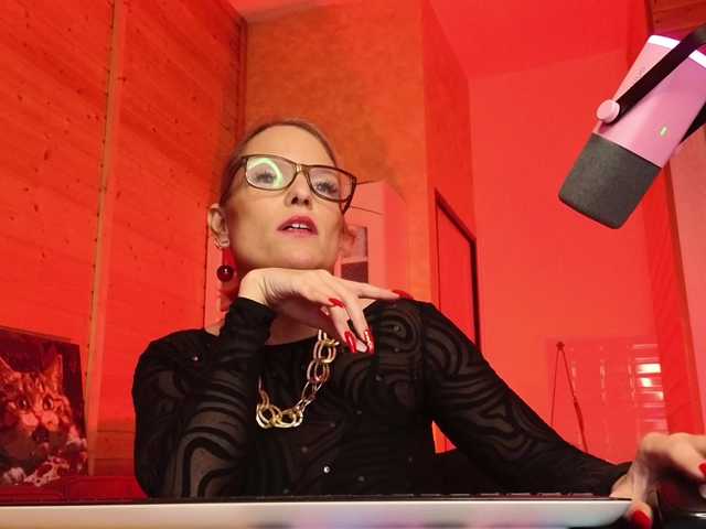 sweeteve050's BongaCams show and profile