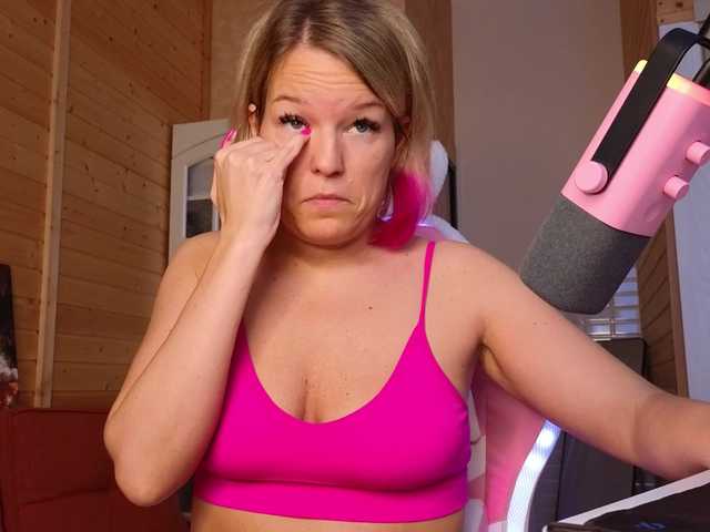 sweeteve050 live cam on BongaCams