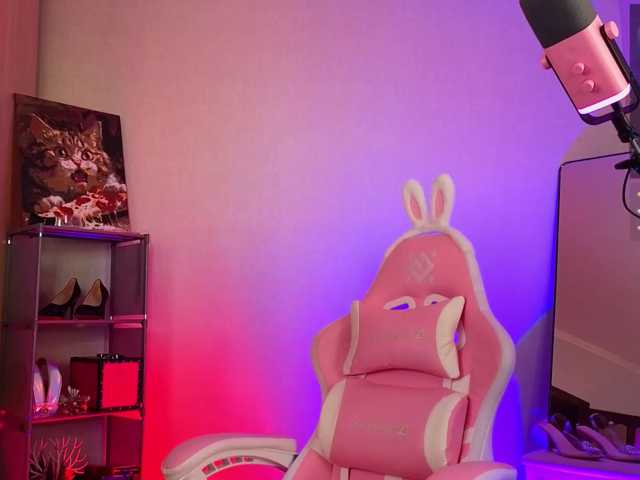sweeteve050 live cam on BongaCams