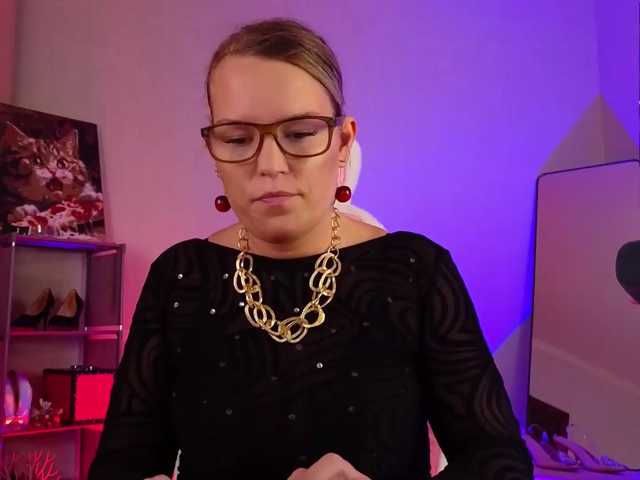 sweeteve050 live cam on BongaCams