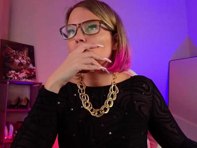 sweeteve050, en vivo ahora en BongaCams