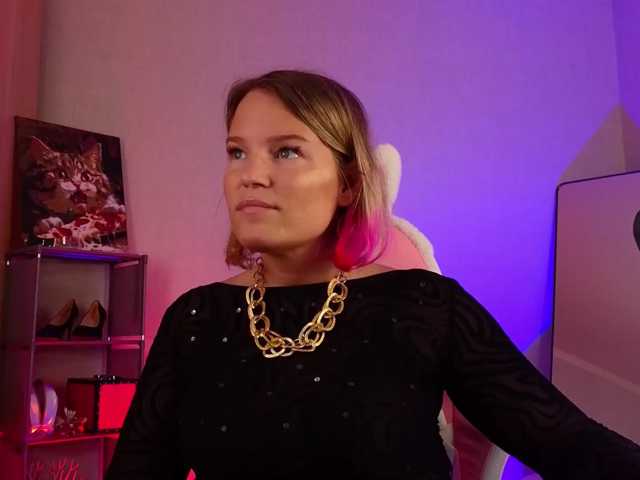 sweeteve050 live cam on BongaCams