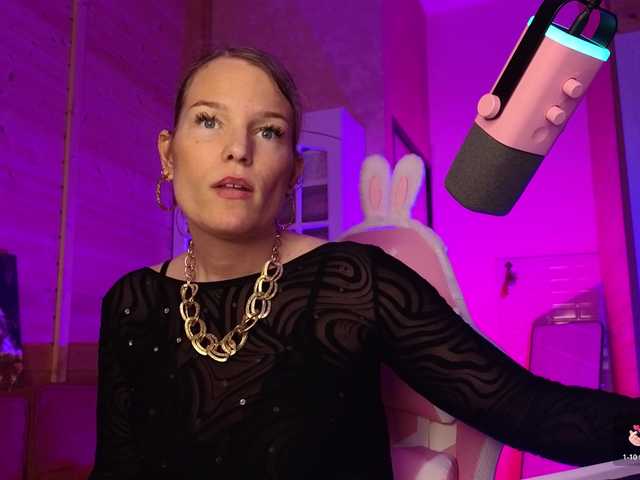 sweeteve050 live cam on BongaCams