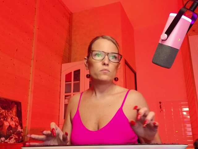 sweeteve050's BongaCams show and profile