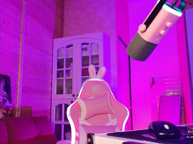 sweeteve050 live cam on BongaCams