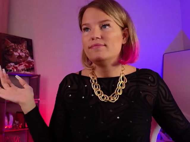 sweeteve050 live cam on BongaCams