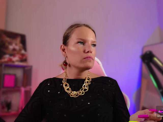 sweeteve050 live cam on BongaCams