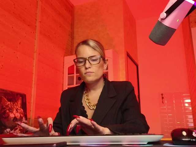 sweeteve050's BongaCams show and profile