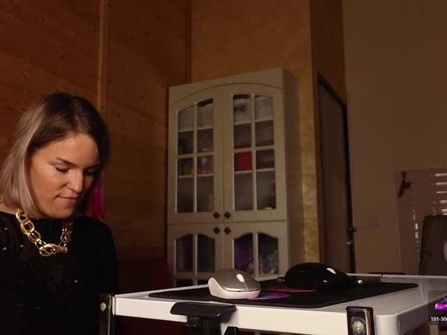 sweeteve050 live cam on BongaCams