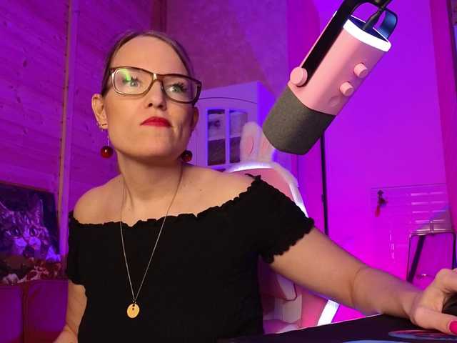 Findom_Lady_Shine