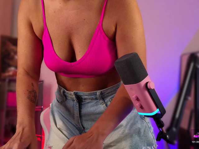 sweeteve050 live cam on BongaCams