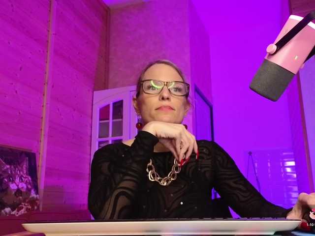 sweeteve050's BongaCams show and profile