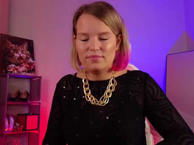 sweeteve050 live cam on BongaCams