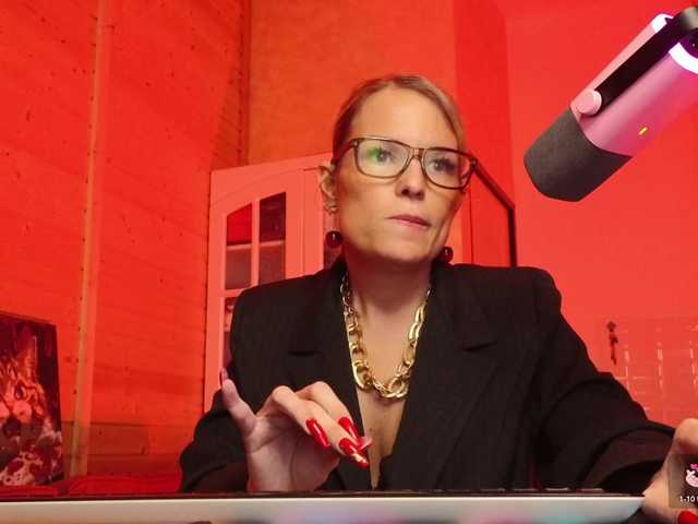 sweeteve050's BongaCams show and profile