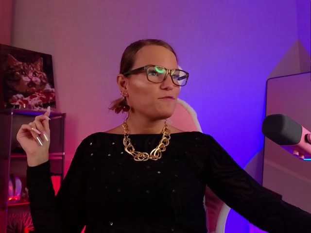 sweeteve050, en vivo ahora en BongaCams