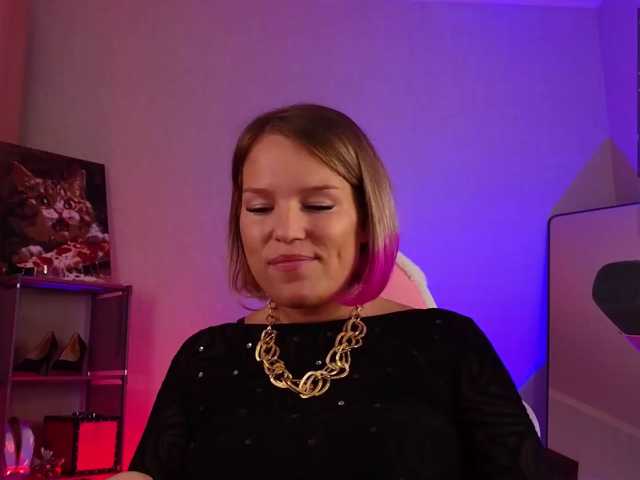 Lady Shine live cam