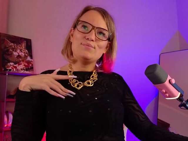 sweeteve050 live cam on BongaCams