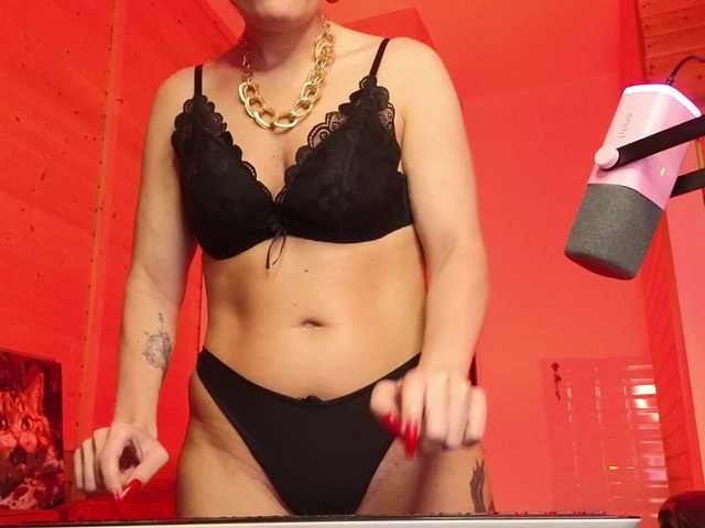 sweeteve050's BongaCams show and profile