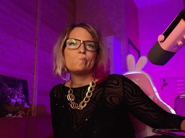sweeteve050 live sex show