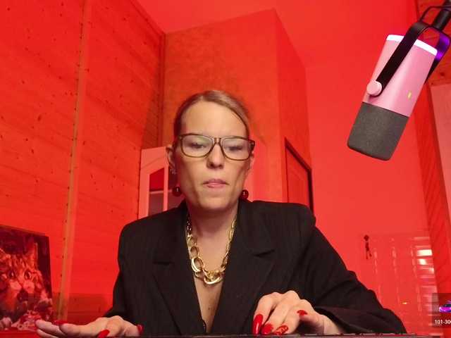 sweeteve050's BongaCams show and profile