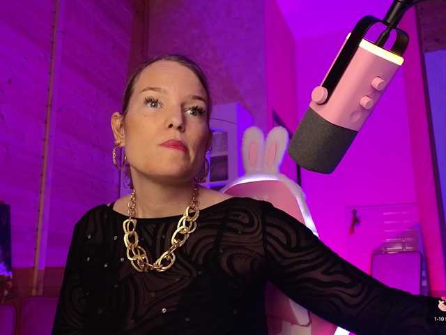 sweeteve050 live cam on BongaCams