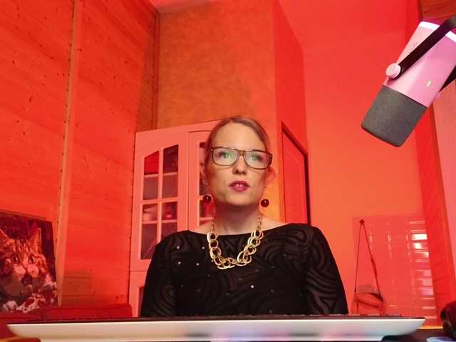 sweeteve050's BongaCams show and profile